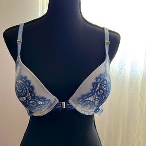 Victoria’s Secret push-up bra